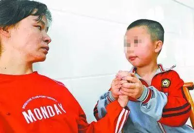 肺癌末期媽媽 給兒子留8封生日信