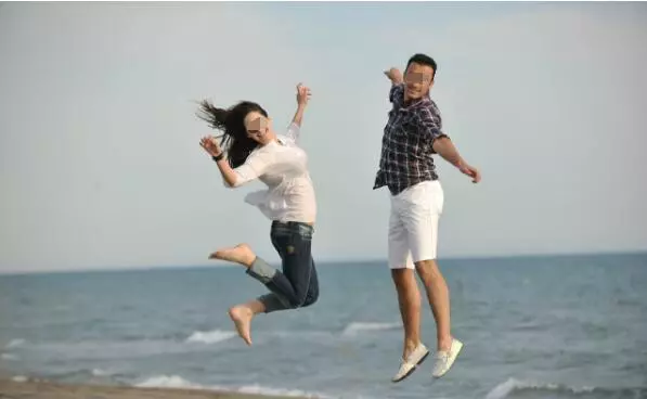 老公意外去世,我帶兒子生活,半年後兒子生病,門外傳來老公聲音