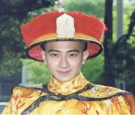 曾是TVB當紅小生,卻被雪藏18年,現低調復出靠商演直播維持生計!