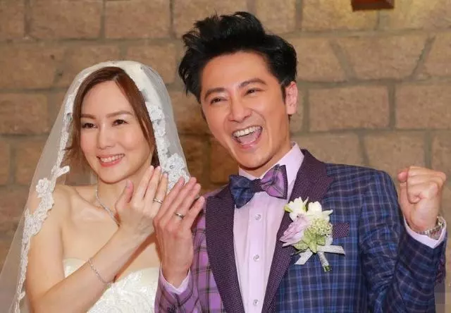 曾是TVB當紅小生,卻被雪藏18年,現低調復出靠商演直播維持生計!