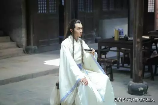 趙麗穎生娃出院後首現身,三個月不敢露臉,仍然沒有瘦下來!