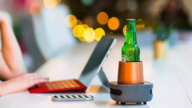 有了這個掌上製冷杯子,冷飲隨時享還不用加冰,連冰箱都省了!