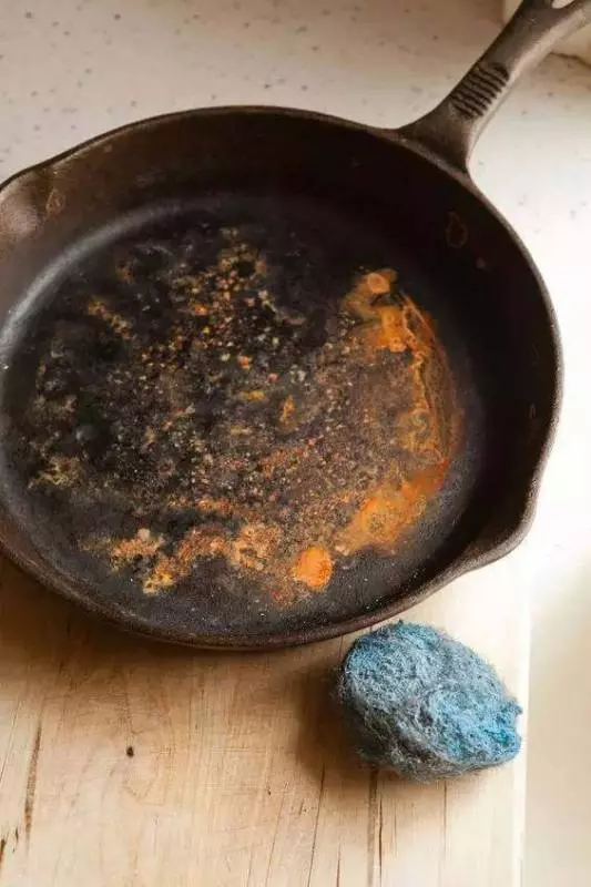 削下的黃瓜皮不要扔,其實它有3個妙用,不知道就可惜了,能省不少錢