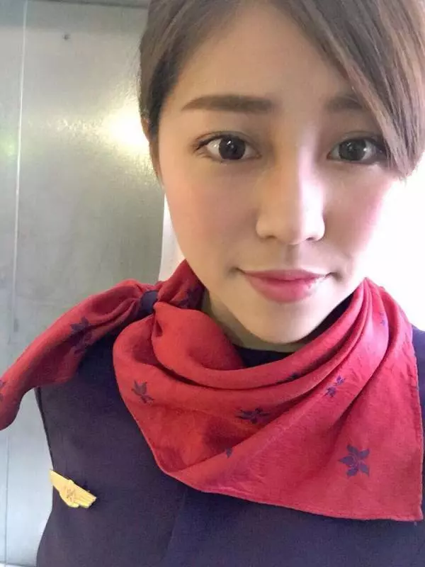 【有片】港航空姐Yanyan Cheung 流出 估唔到佢除左衫後對波 咁L大!