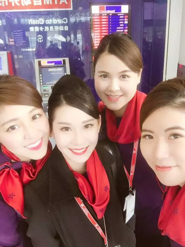 【有片】港航空姐Yanyan Cheung 流出 估唔到佢除左衫後對波 咁L大!