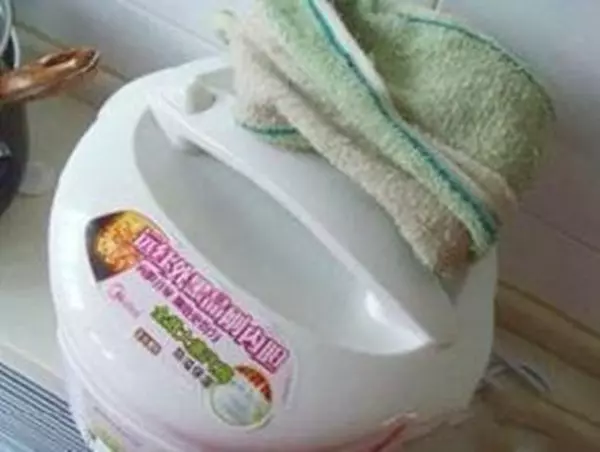 教你用電鍋做蛋糕,方法簡單一學就會,咬一口又香又軟,吃蛋糕再也不用出去買了!