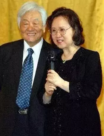 瓊瑤悼念丈夫平鑫濤:你若有靈,保佑我只有笑沒有淚,活得像火花