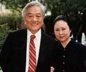 瓊瑤悼念丈夫平鑫濤:你若有靈,保佑我只有笑沒有淚,活得像火花