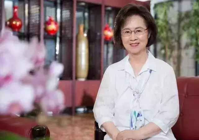 瓊瑤悼念丈夫平鑫濤:你若有靈,保佑我只有笑沒有淚,活得像火花