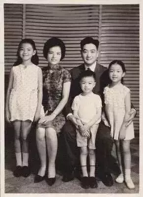 瓊瑤悼念丈夫平鑫濤:你若有靈,保佑我只有笑沒有淚,活得像火花