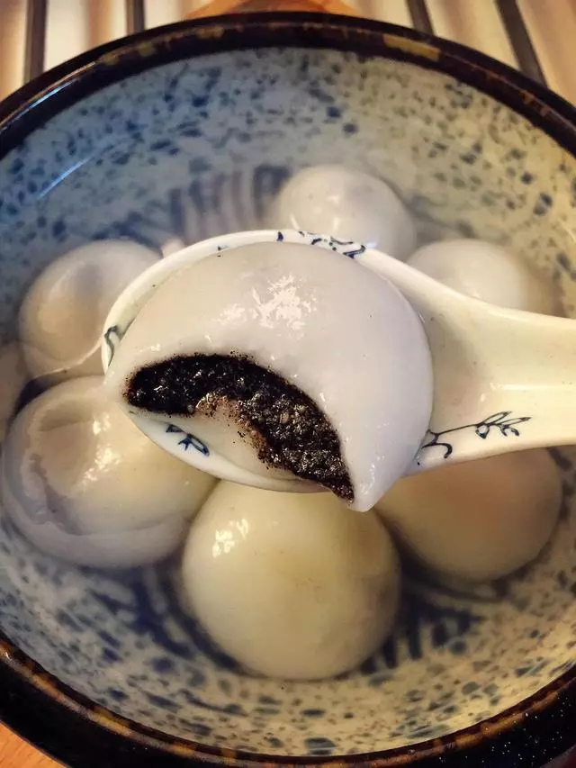 黑芝麻的19種做法,補肝養腎,補血養血,春天滋補大有用處!