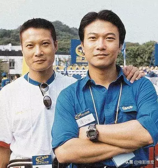 54歲「二郎神」錢嘉樂娶了「琵琶精」湯盈盈,一家四口其樂融融