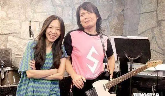 伍佰55歲妻子近照曝光,原來長這樣,怪不得相愛15年一直不公開!