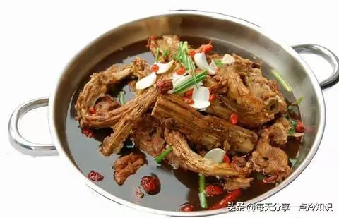 老婆餅里沒老婆!盤點那些「名不副實」的名菜