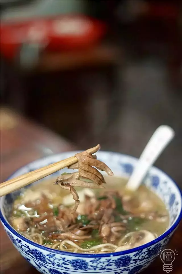 杭州這8家知名麵館,分店越來越多,究竟還值不值得專門打卡?