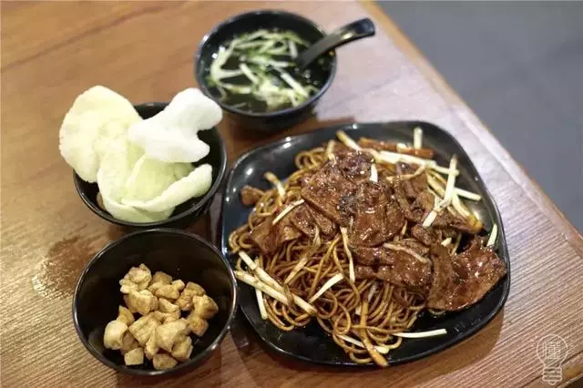 杭州這8家知名麵館,分店越來越多,究竟還值不值得專門打卡?