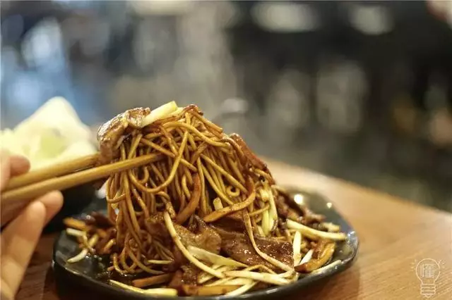 杭州這8家知名麵館,分店越來越多,究竟還值不值得專門打卡?