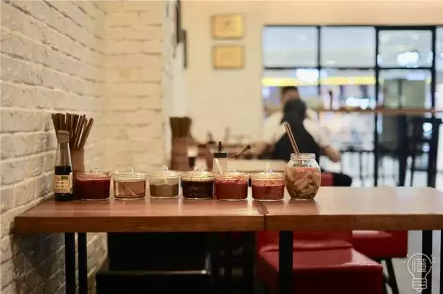 杭州這8家知名麵館,分店越來越多,究竟還值不值得專門打卡?