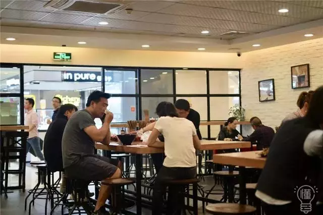 杭州這8家知名麵館,分店越來越多,究竟還值不值得專門打卡?