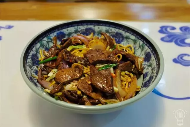 杭州這8家知名麵館,分店越來越多,究竟還值不值得專門打卡?