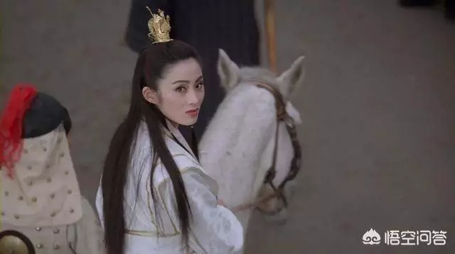 27年過去了,《逃學威龍》的十三位演員現狀如何?經典的奪命剪刀腳再也見不到了.