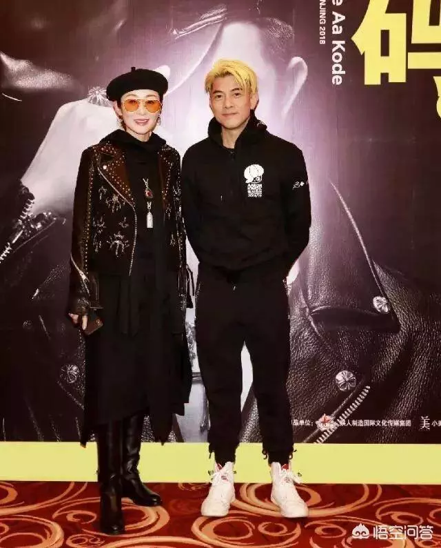 27年過去了,《逃學威龍》的十三位演員現狀如何?經典的奪命剪刀腳再也見不到了.