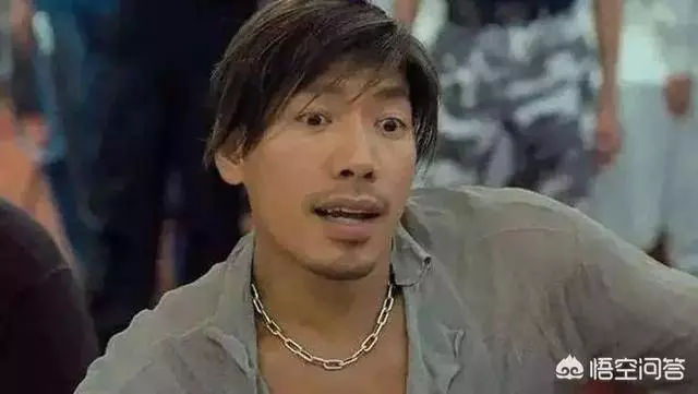 27年過去了,《逃學威龍》的十三位演員現狀如何?經典的奪命剪刀腳再也見不到了.