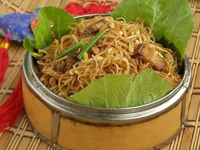 超美味的蒸麵條,看著口水都要出來了~