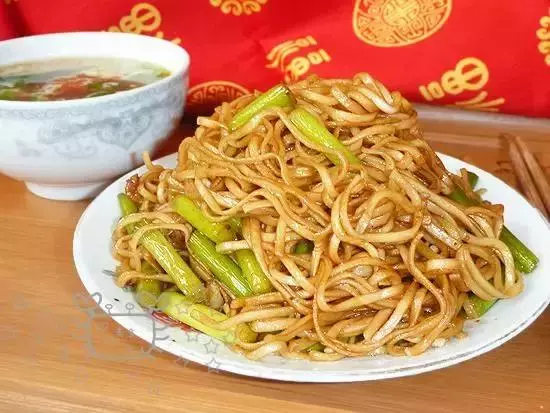 超美味的蒸麵條,看著口水都要出來了~