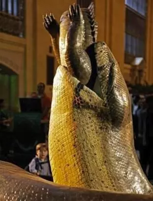 世界上最大的蟒蛇被捕獲!牠以鱷魚為食,直徑超過1米,體重達1134 公斤