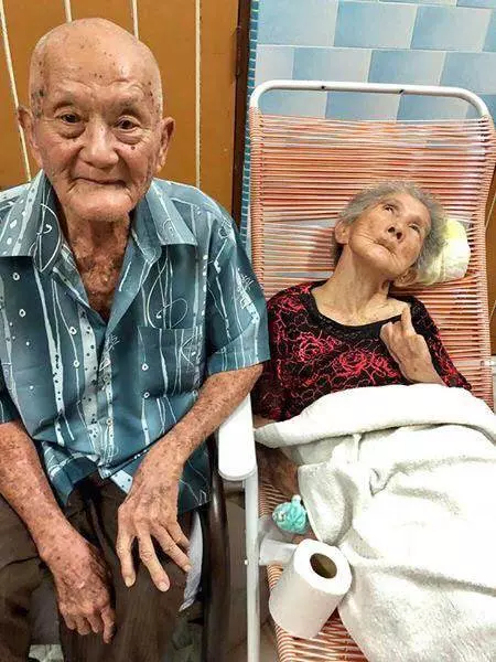 老夫妻相隔55天往生 幼子惦念父母鶼鰈情深