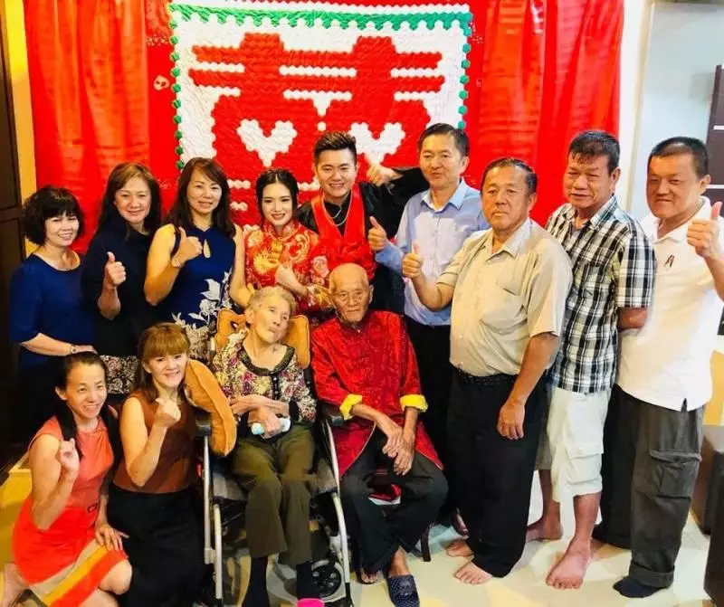 老夫妻相隔55天往生 幼子惦念父母鶼鰈情深