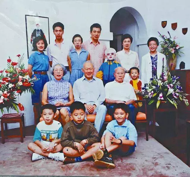李光耀孫子與男友結婚上熱搜!扒一扒新加坡李家10個子孫現況