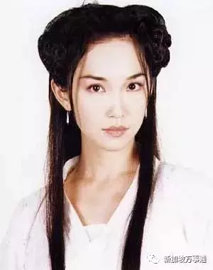 她演倚天屠龍記走紅,嫁白髮老外息影,47歲看起來宛如少女,這才是真正不老女神