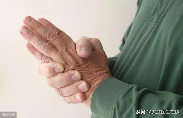手腳麻木,可能是這5個原因導致,每一個都是疾病