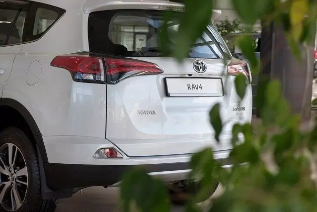 神車RAV4賣得愈好,為何台灣愈多人擔心失業?