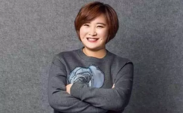假如給你一億,這五個女星必須娶一個,網友:傻子都會選擇圖三!