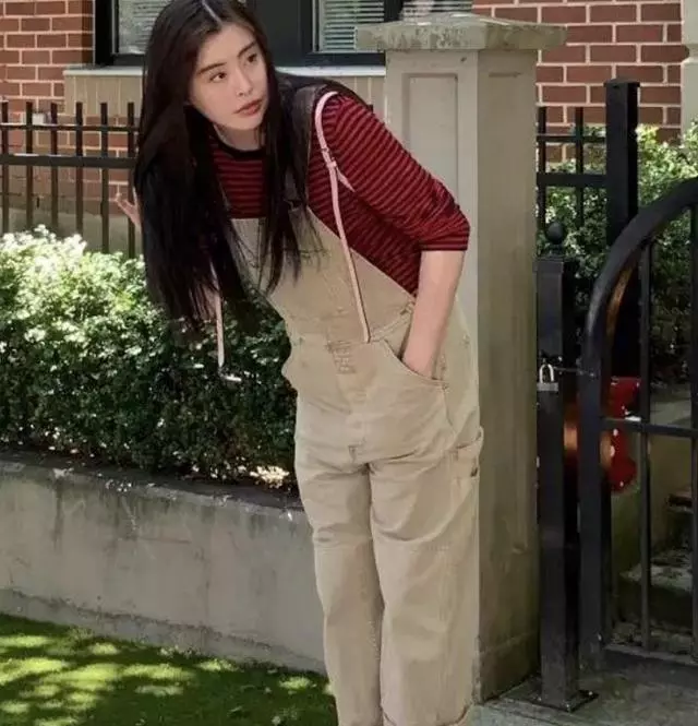 罕見!52歲王祖賢主動曬近照慶端午佳節,嬌俏站姿恍如18歲少女!