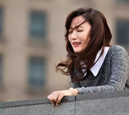 為拍戲不慎流產,請一天假就重回劇組,她這麼有錢竟然還這麼拼