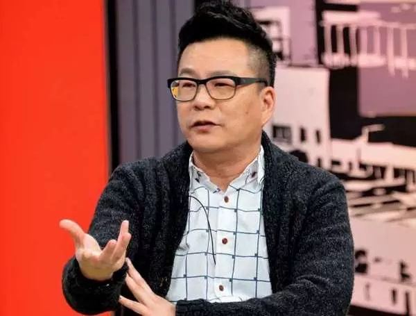 沈玉琳手指一露,被醫生斷言「時間剩不多」…含淚把妻女托給友人顧!