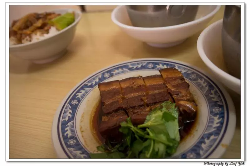 無時無刻都在排隊!魯肉飯界的排隊King!