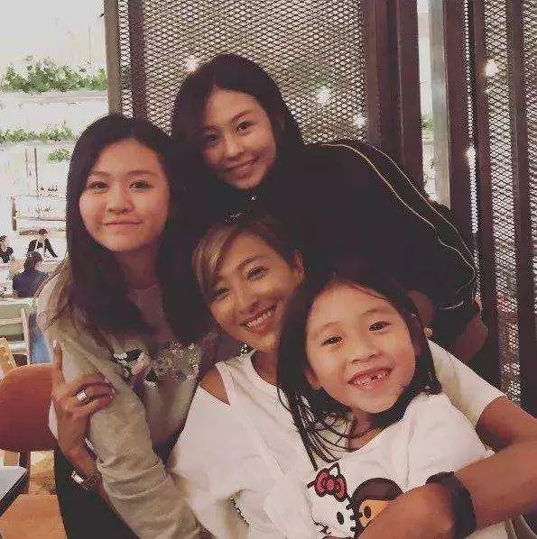 邱淑貞的女兒到底有多美,顏值完勝林青霞的女兒