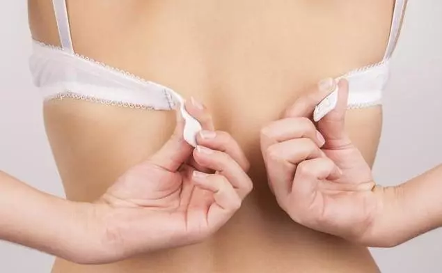 28歲女子,不吸菸、喝酒,確診乳腺癌,醫生:與男友脫不了干係