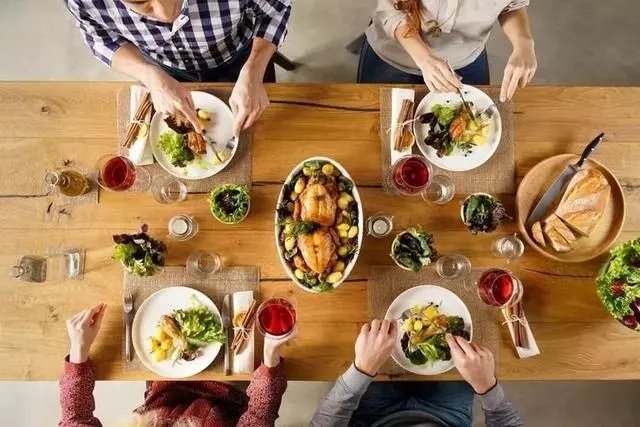 想減肥不吃晚飯?記住4個標準,既能減肥,又不影響健康