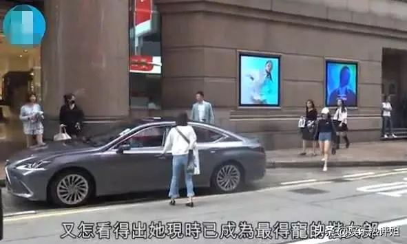 李澤楷女友出街購物,獲得豪車接送,她離嫁入豪門又近了一步!