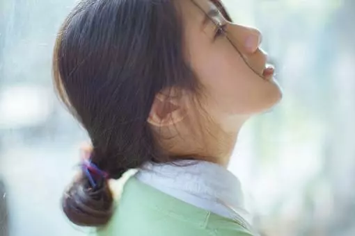 婆家出首付讓我和老公還貸,房本是大姑姐的名字,這個婚能結嗎?
