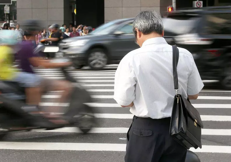你的勞保、勞退這些年資 可能都浪費掉了