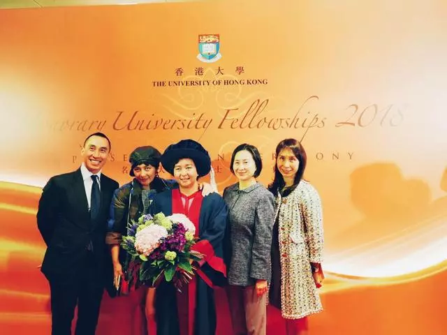 什麼樣的貴婿才能娶到賭王的女兒呢?賭王11個女兒情路坎坷!何超瓊痛失陳百強,何超英流浪絕望離世~~~