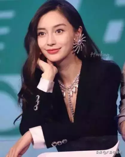 真「假臉夫婦」?黃曉明baby離婚已定?久違同框秀恩愛卻全是破綻!