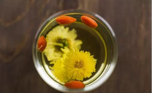 51歲男子腹痛入院,查出肝癌,醫生惋惜:都是餐桌上這兩物害的